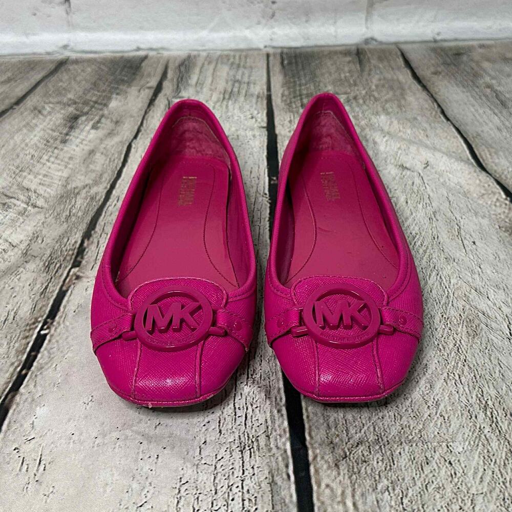 D22 Michael Kors Bright Pink Leather Ballet Flats, Size 6, Pre-owned